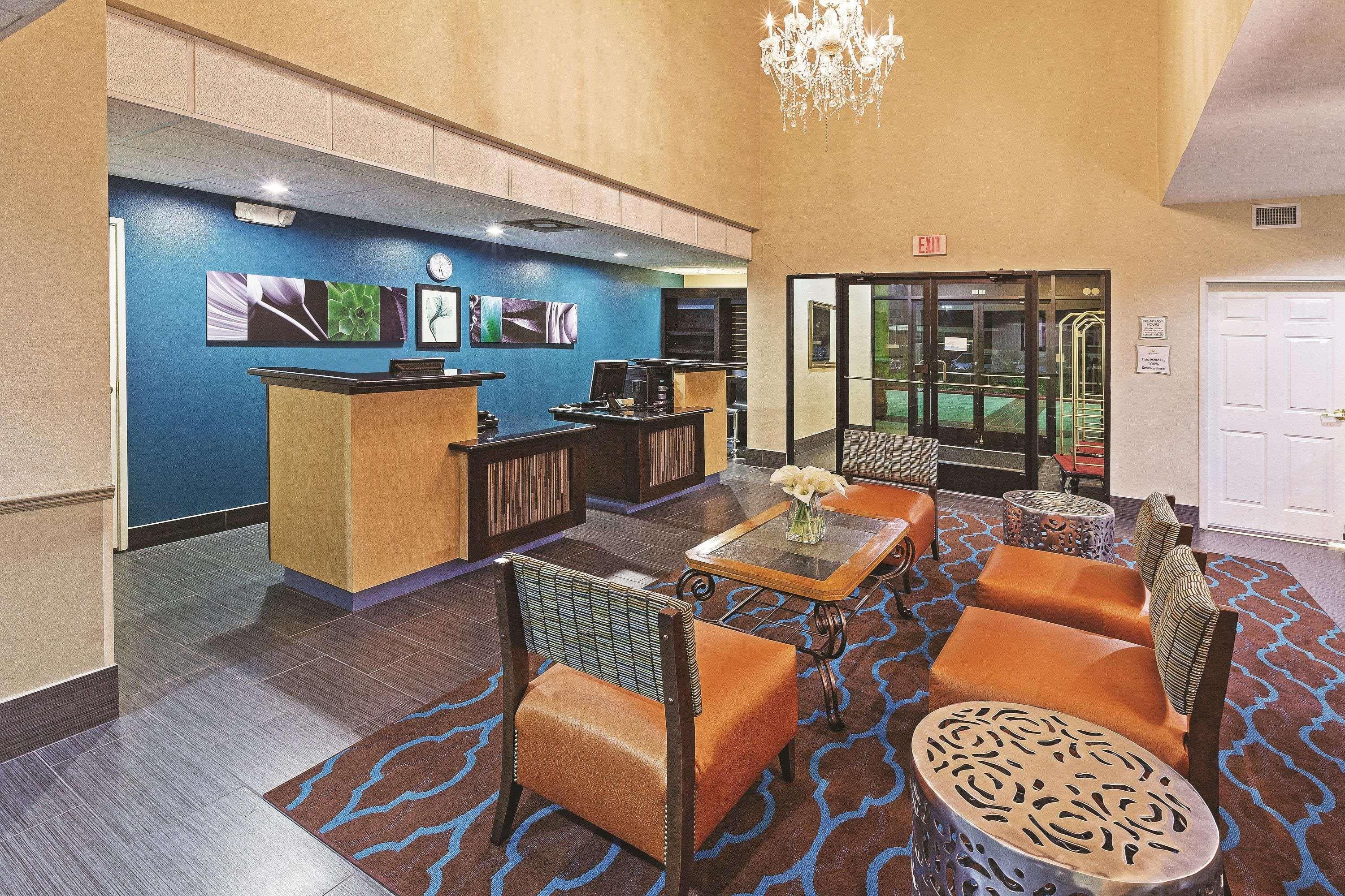 Hotel La Quinta By Wyndham Pasadena Extérieur photo